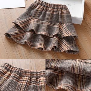 Very Trendy 🥰🥰🥰 Tan Plaid Skirt